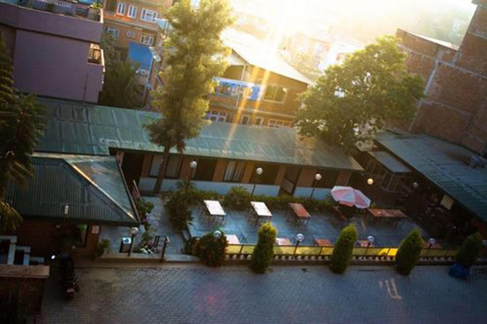 Aryal International Hotel Kathmandu Exterior foto