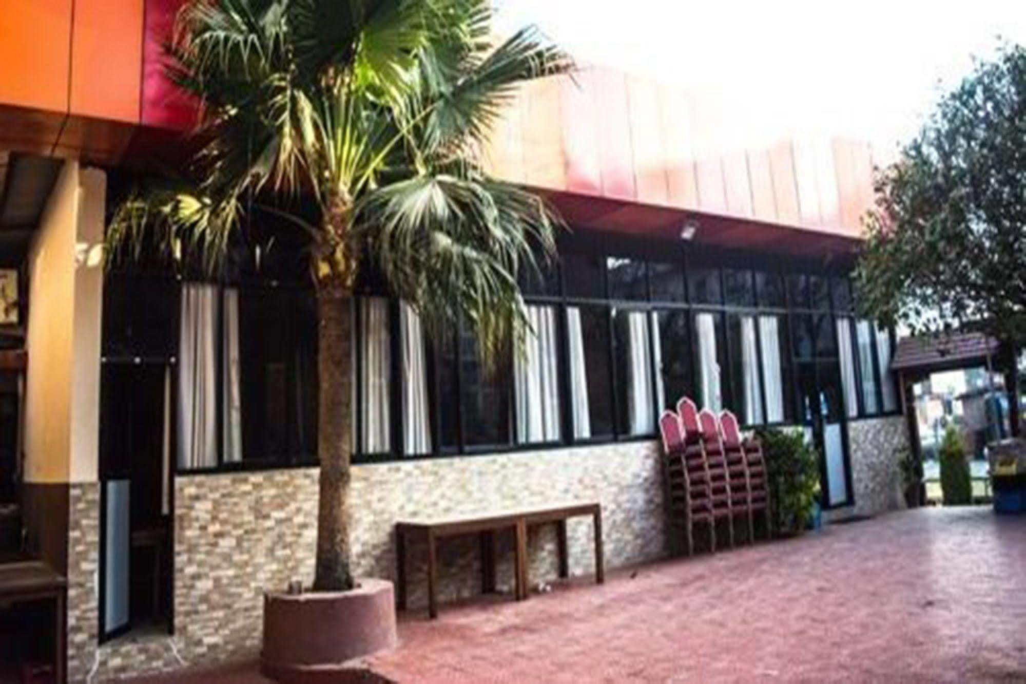 Aryal International Hotel Kathmandu Exterior foto